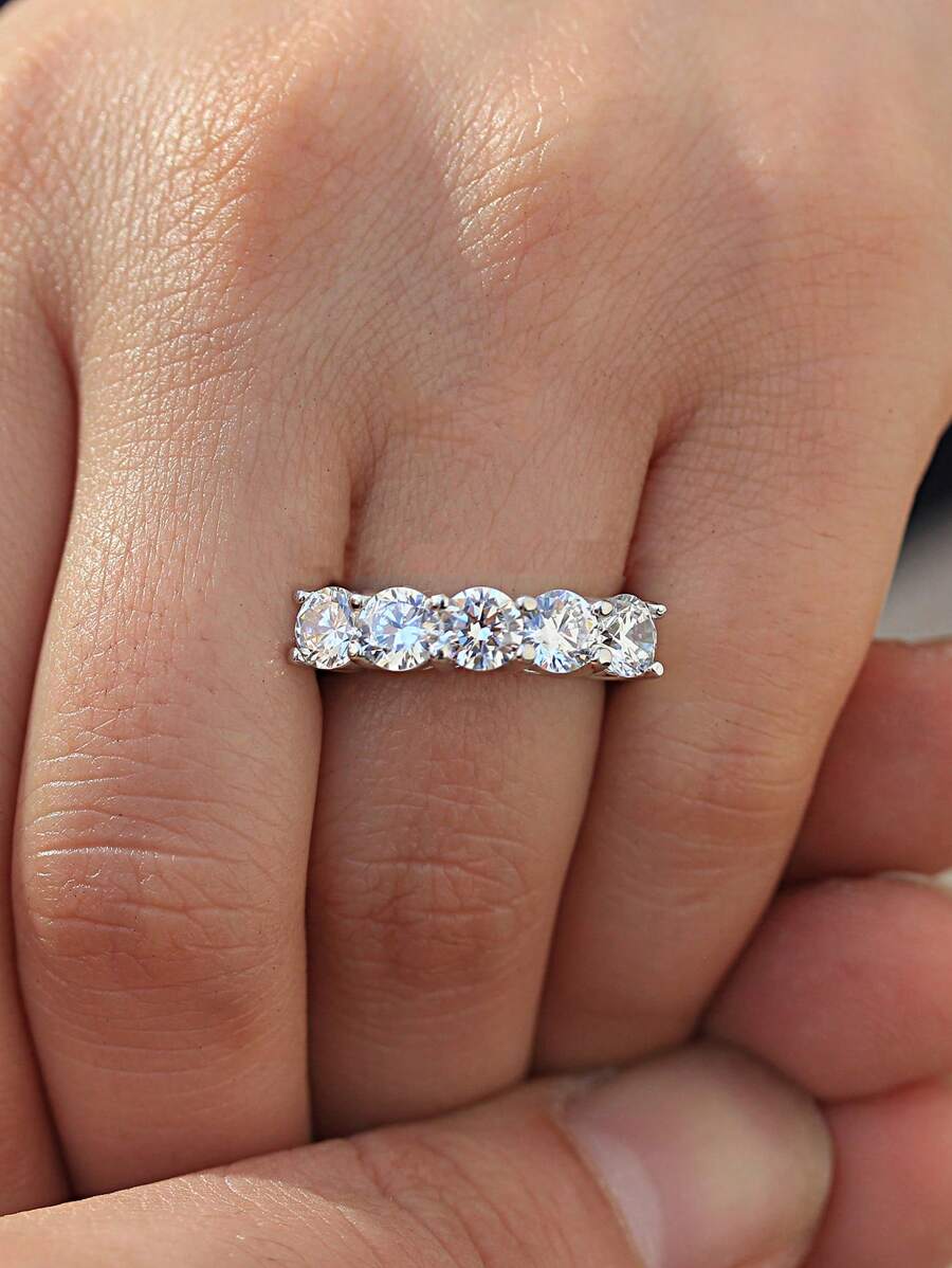 Tipo di stile:anello con cinque diamanti