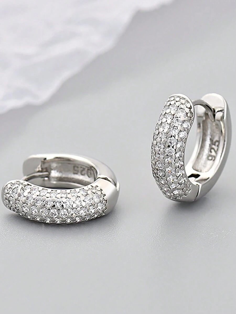 Tipo di stile:Orecchini rotondi a mezzo cerchio con diamanti pieni