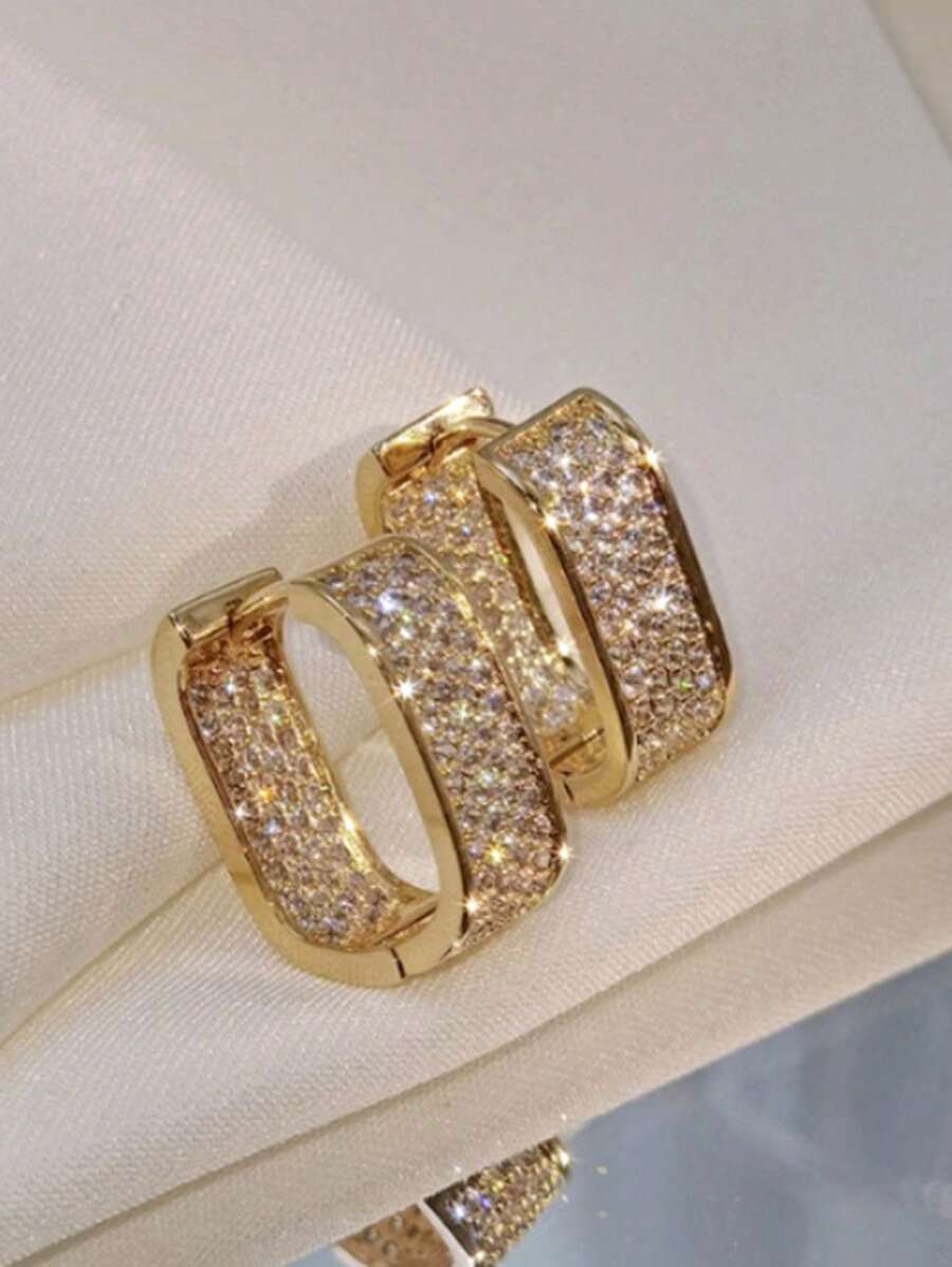 Colore:Orecchini a forma di U pieni di diamanti