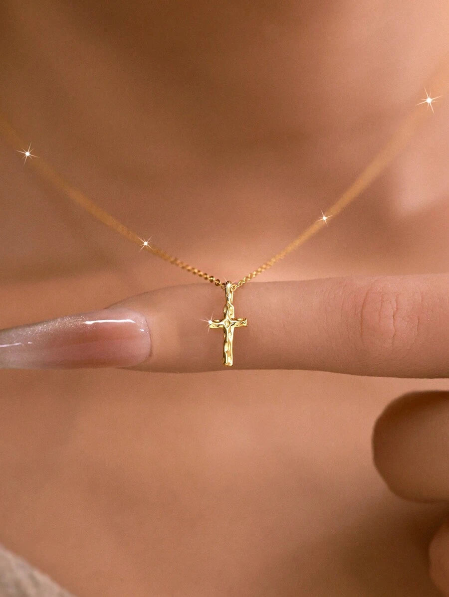 Tipo di stile:collana con croce martellata