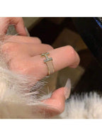 Tipo di stile:Anello con lettera H