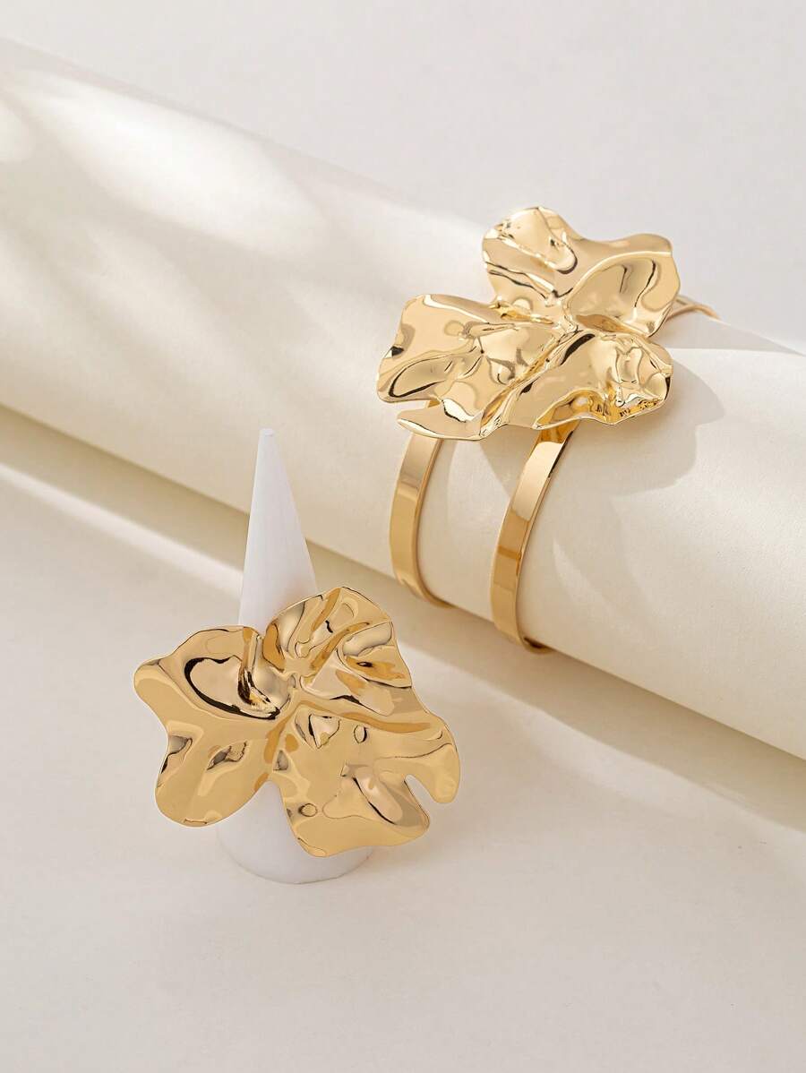 Colore:Set bracciale e anello in oro