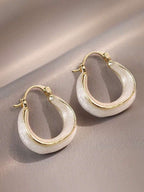 Colore:Bianco latteo
