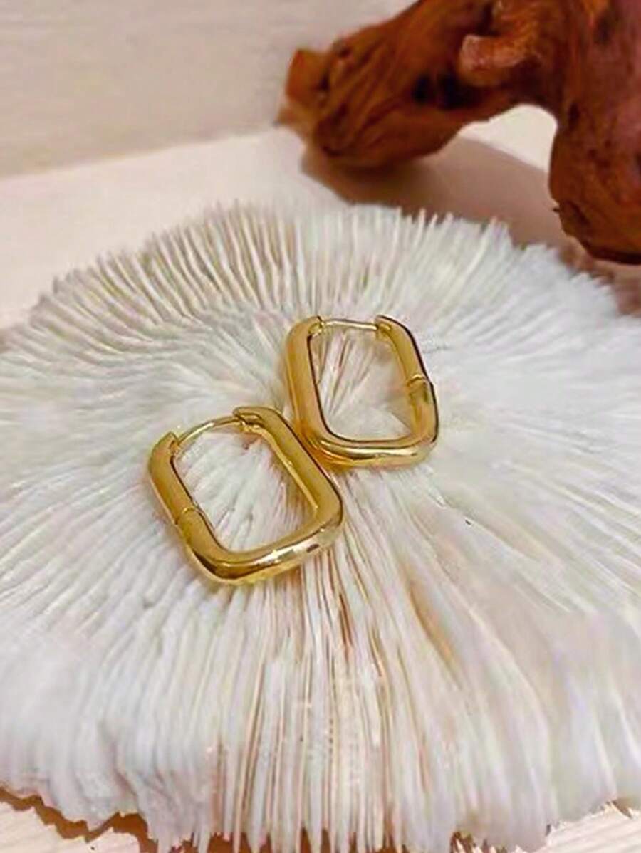 Colore:Orecchini a forma di U in oro