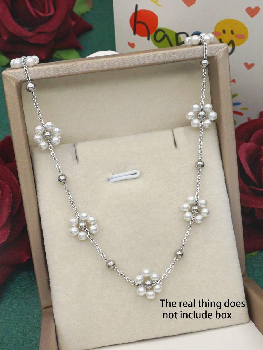 Colore:Collana con petalo d'argento