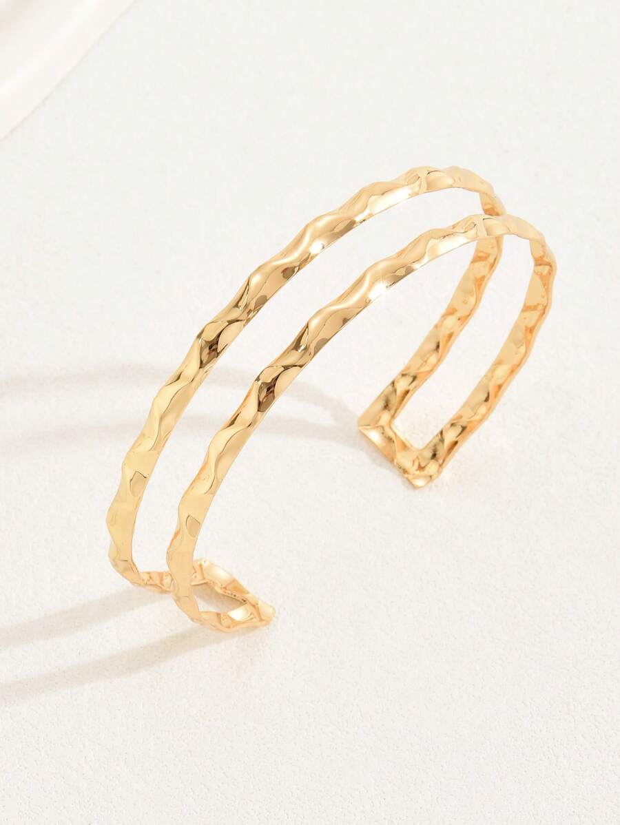 Colore:Due linee di colore giallo dorato ondulato