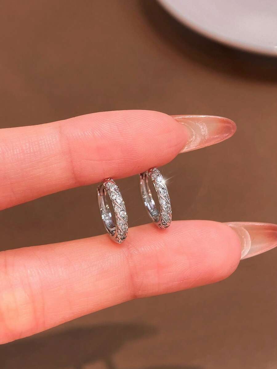 Tipo di stile:Orecchini pieni di diamanti