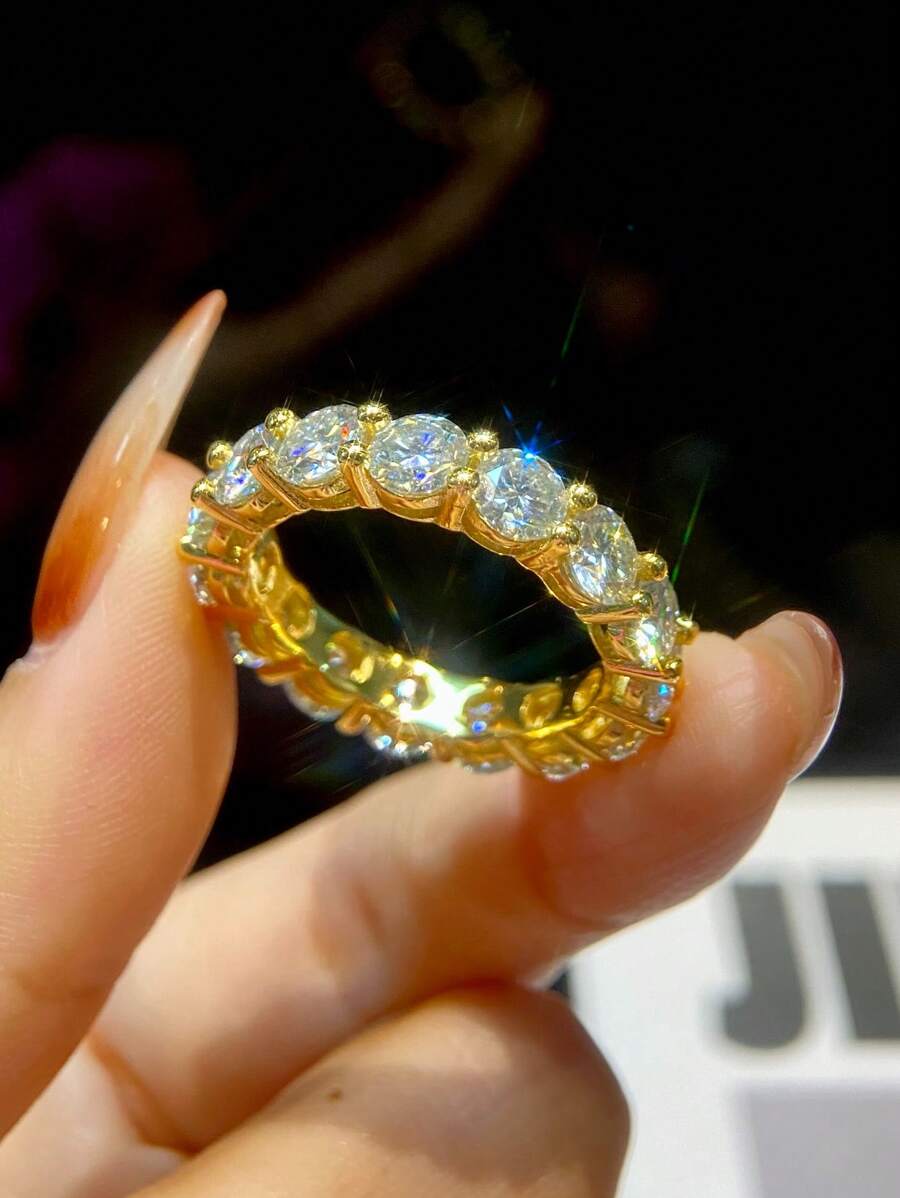 Tipo di stile:Anello a fila singola con diamanti pieni