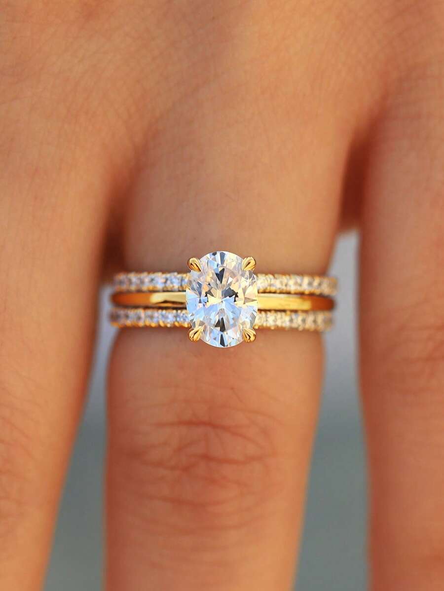 Tipo di stile:Tre serie di anelli con quattro griffe di diamanti