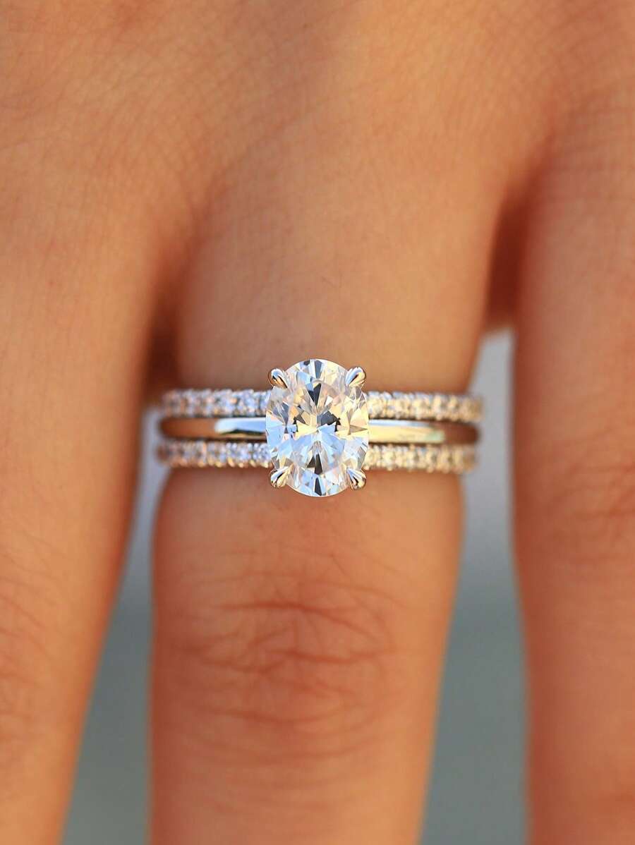 Tipo di stile:Anello a tre griffe con diamanti
