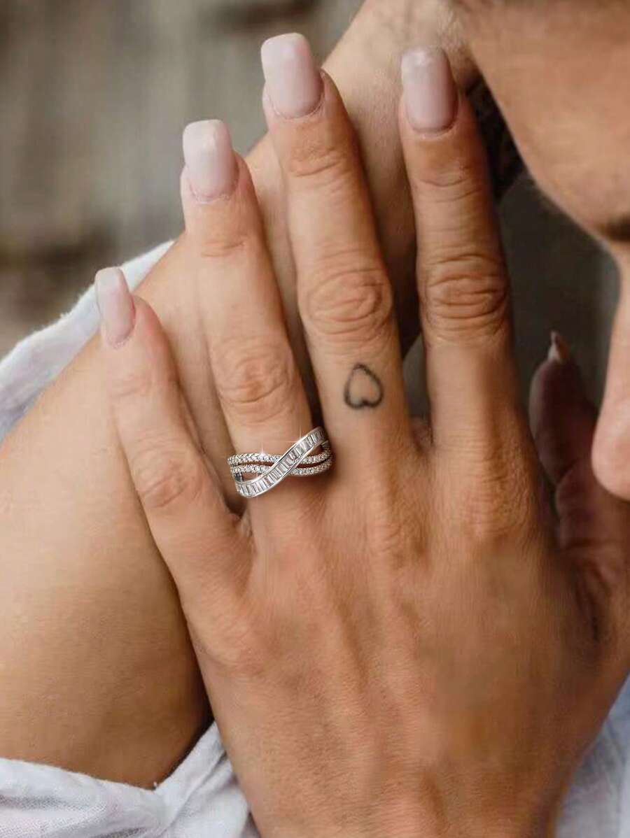 Tipo di stile:Anello di lusso con luce a croce