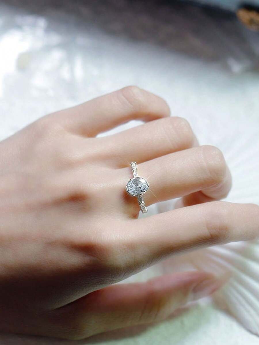 Colore:Argento + pietra preziosa trasparente