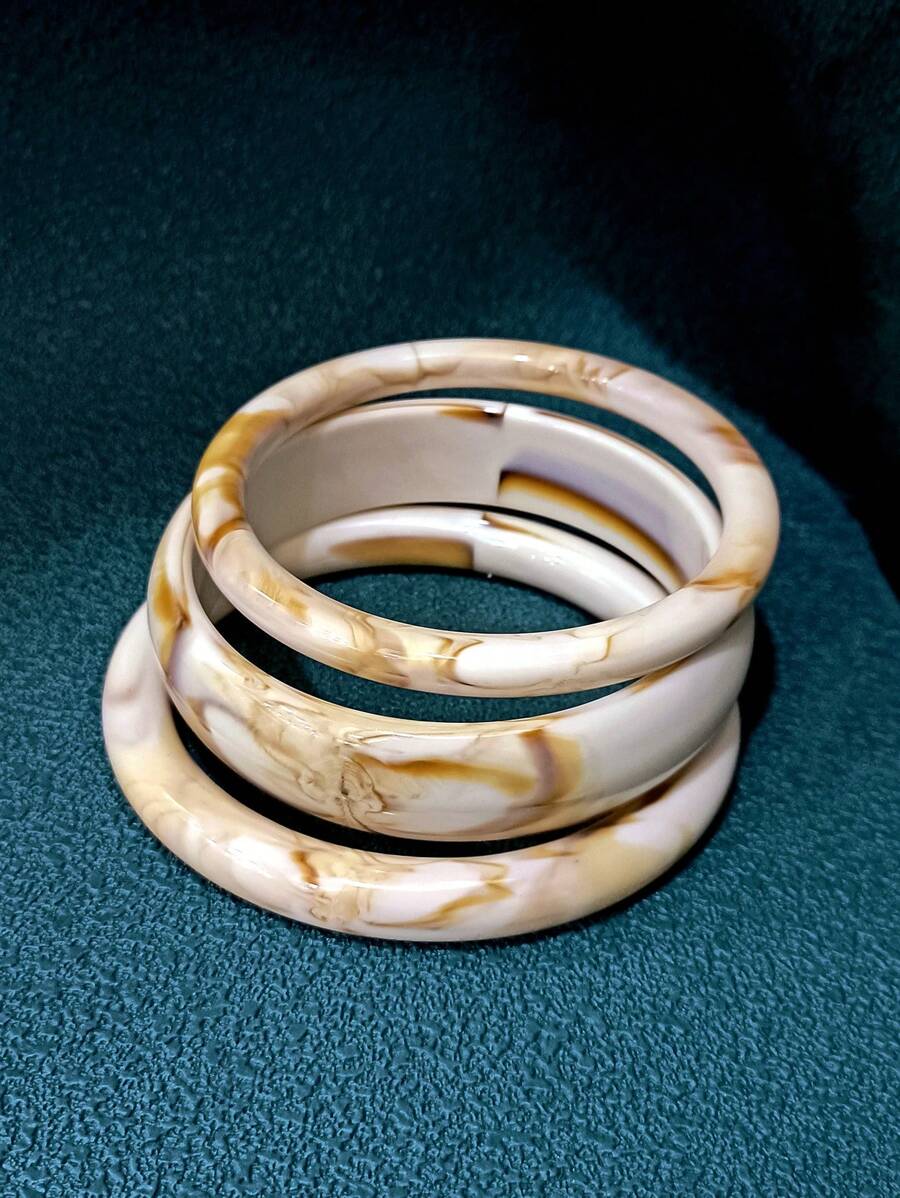 Colore:Set di braccialetti multicolori