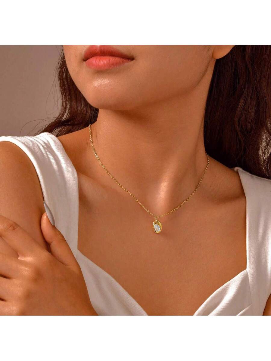 Colore:Collana di diamanti con griffe rotonde