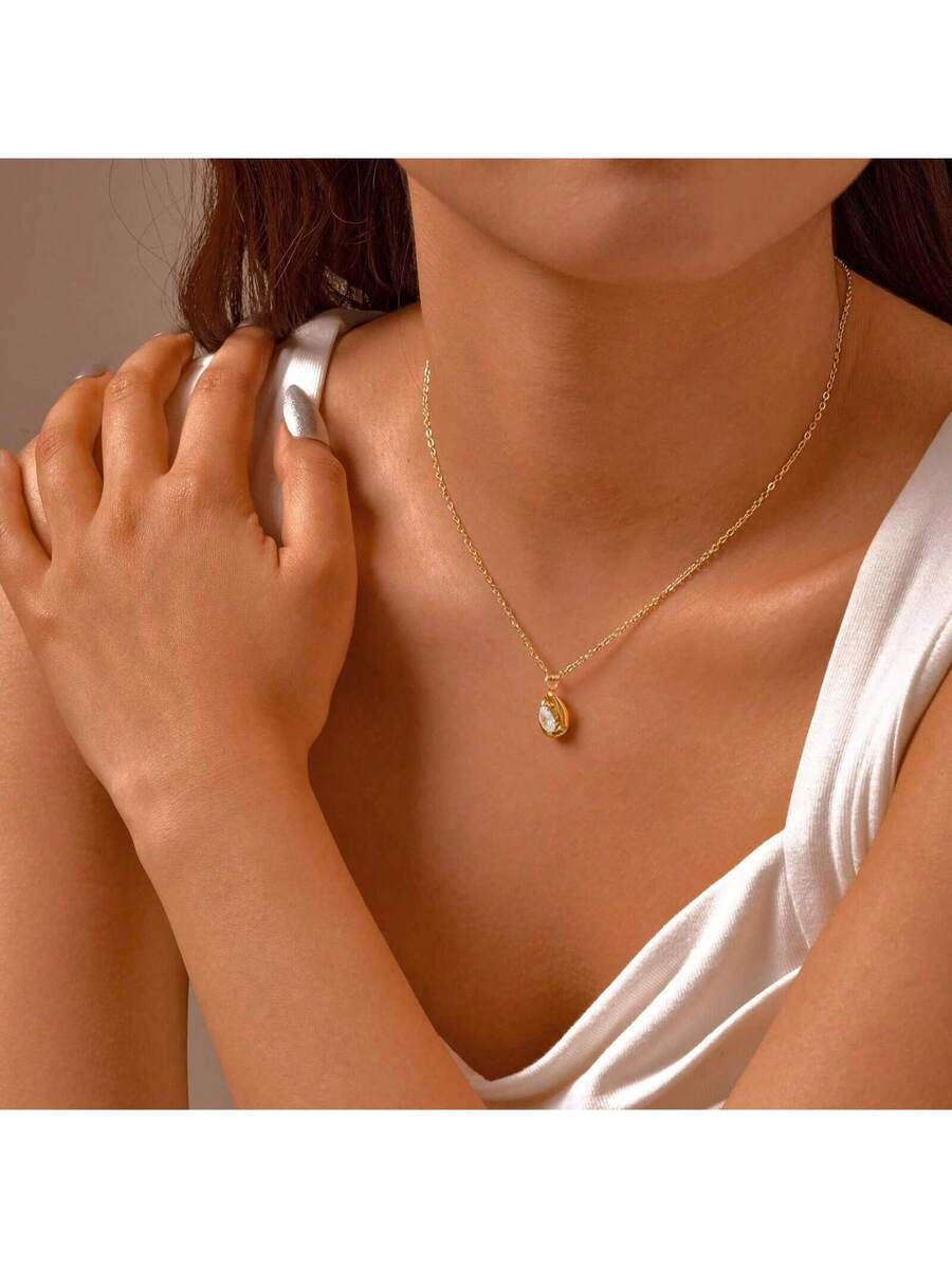 Colore:Collana di diamanti con griffe rotonde