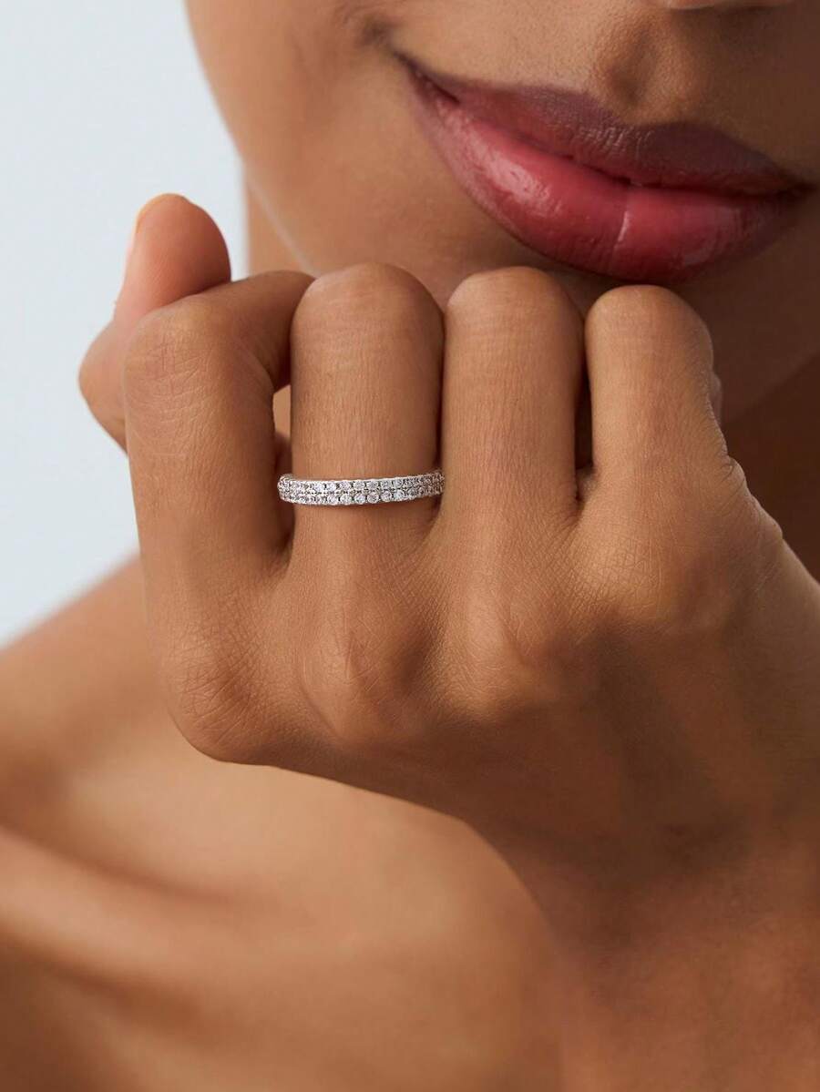 Tipo di stile:Anello di moda con doppia fila di diamanti