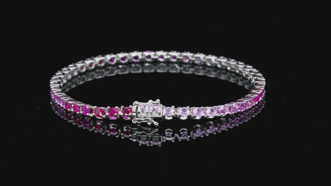 Un braccialetto da tennis 100% rubino per donna, braccialetto a sfumatura di rubino in argento sterling placcato oro bianco per uso quotidiano